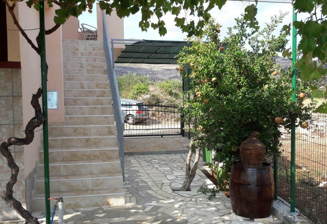 Guest House Pelja Plano Екстериор снимка