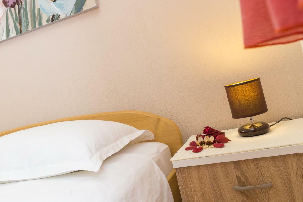Guest House Pelja Plano Екстериор снимка